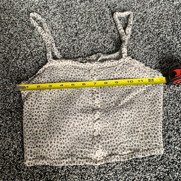 Leopard Print Strappy Crop Top - Picture 2 of 4